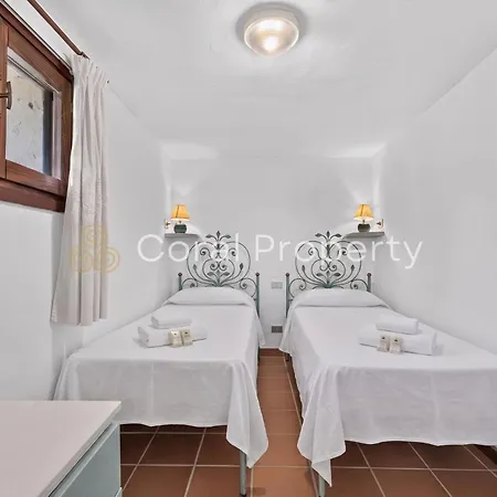 Marina - Vista Mare & Piscina Privata - By Coral Vakantiehuis *